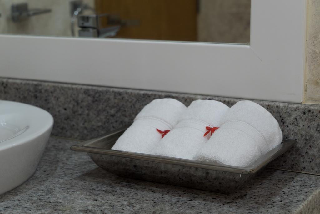 3Br / 3Ba Modern Paradise Loft Condo In Gated Community W/ Daily Housekeeping Sosúa Exterior foto